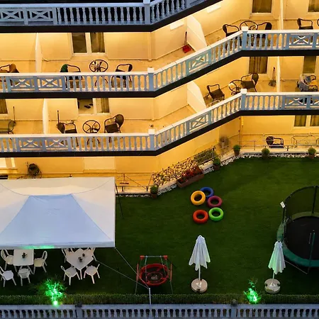 Jonny's Hotel 2*